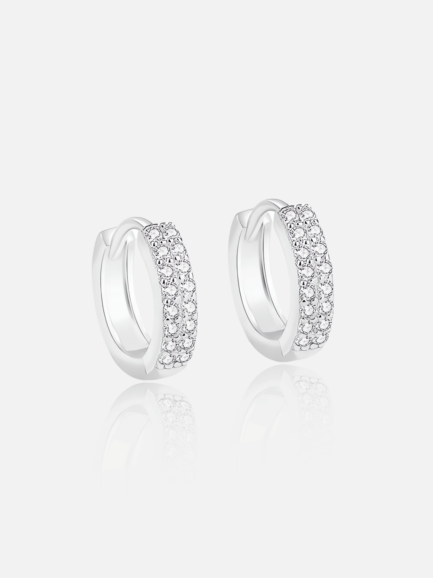 Boucles d'oreilles créoles pavées scintillantes