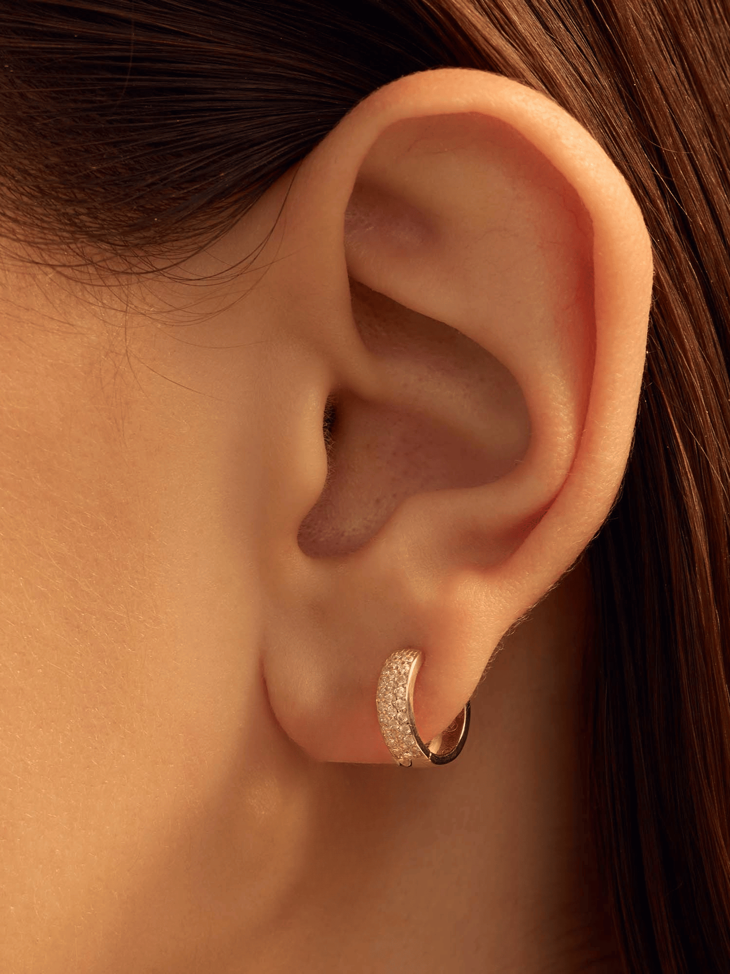 Boucles d'oreilles créoles pavées scintillantes