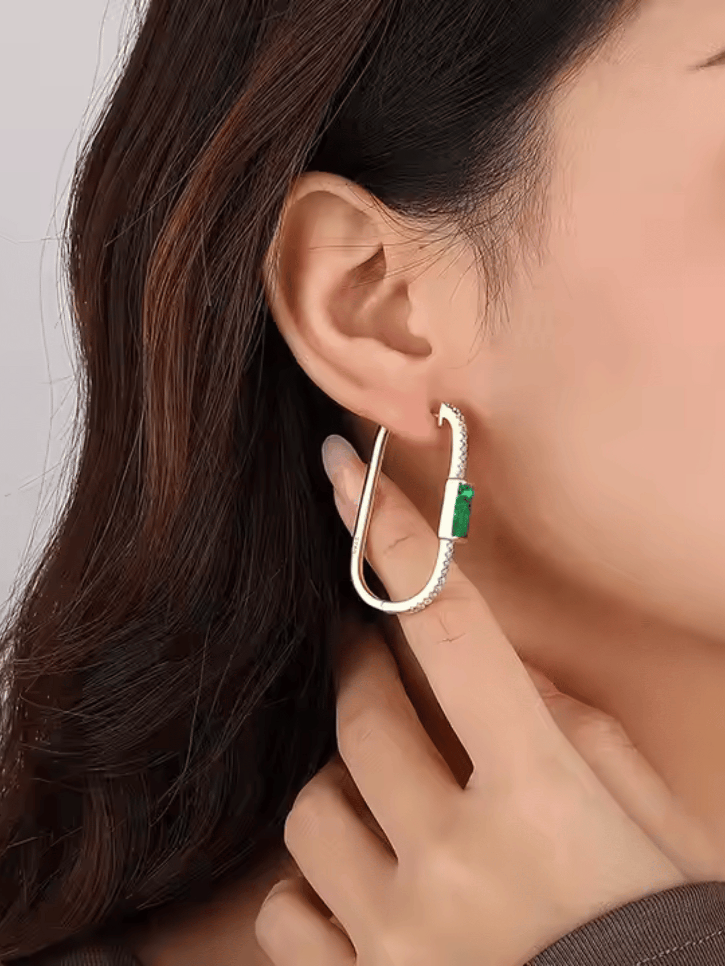 Boucles d'oreilles en pierres précieuses vertes